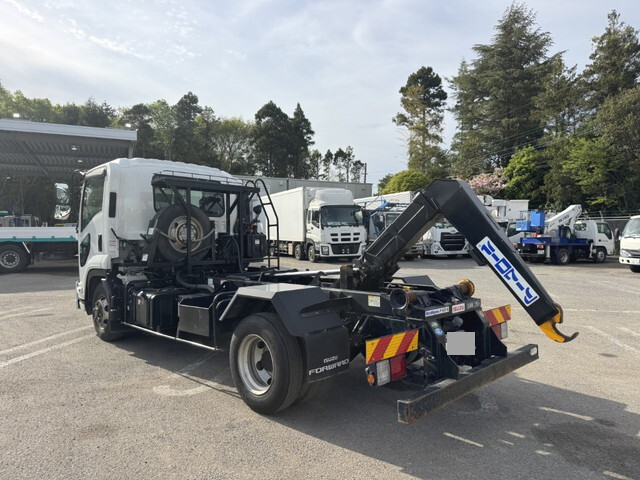 いすゞフォワードコンテナ専用車中型（4t）[写真18]