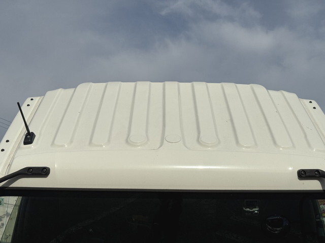 いすゞフォワードコンテナ専用車中型（4t）[写真23]