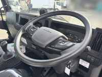 いすゞフォワードコンテナ専用車中型（4t）[写真32]