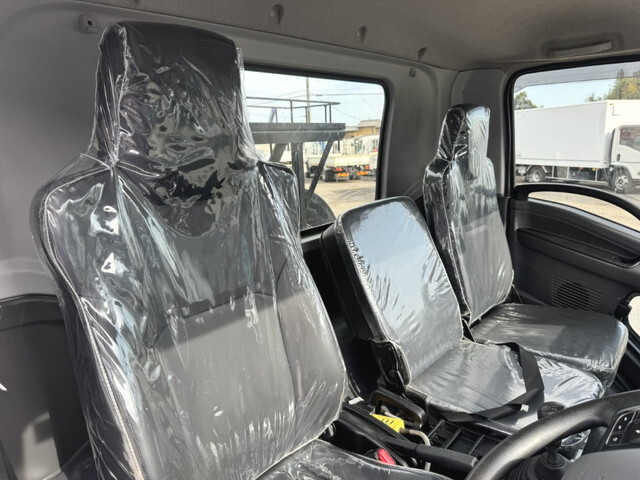いすゞフォワードコンテナ専用車中型（4t）[写真32]
