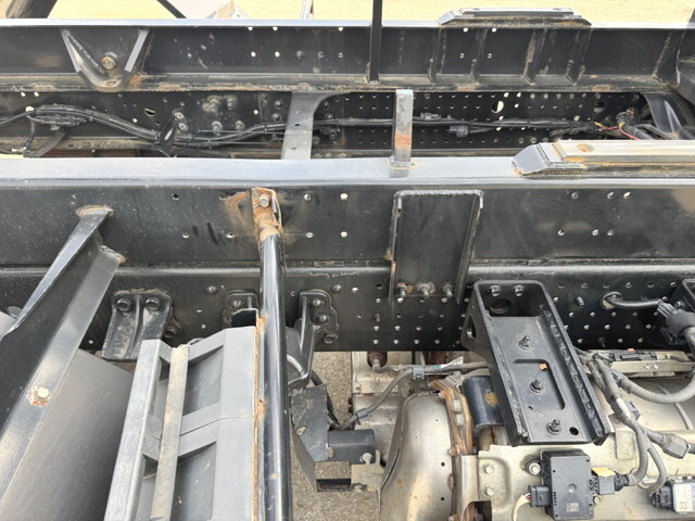 いすゞフォワードコンテナ専用車中型（4t）[写真06]