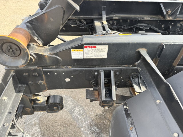 いすゞフォワードコンテナ専用車中型（4t）[写真08]