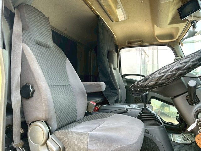 いすゞフォワードアルミウイング中型（4t）[写真26]