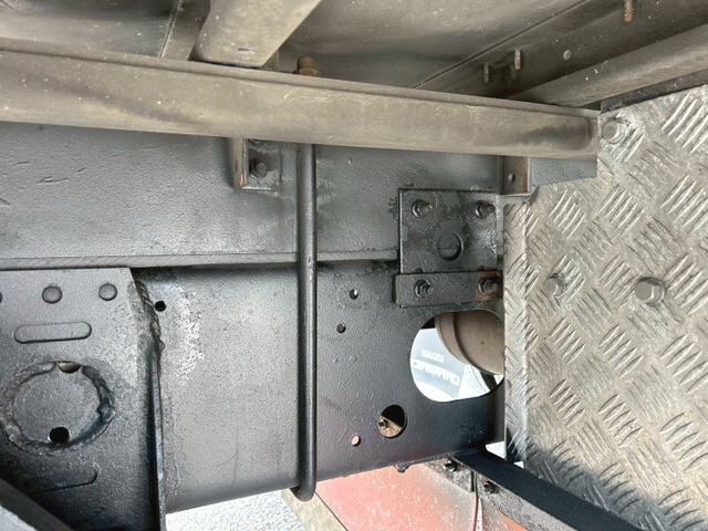 いすゞフォワードアルミウイング中型（4t）[写真33]