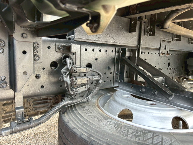 いすゞフォワードアルミウイング中型（4t）[写真36]