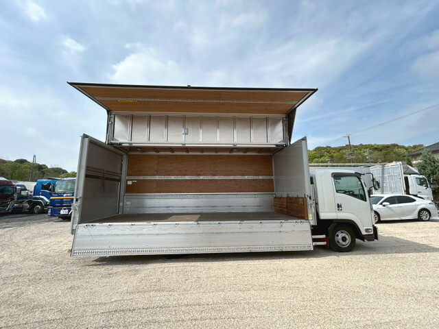いすゞフォワードアルミウイング中型（4t）[写真08]