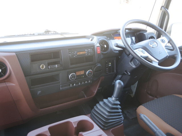 日野レンジャーセルフローダー中型（4t）[写真28]