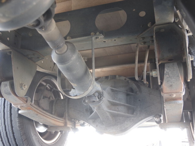 三菱ふそうキャンター平ボディ小型（2t・3t）[写真10]