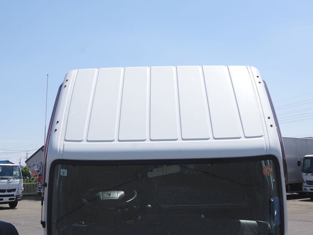 三菱ふそうキャンター平ボディ小型（2t・3t）[写真16]