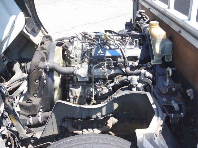 三菱ふそうキャンター平ボディ小型（2t・3t）[写真23]