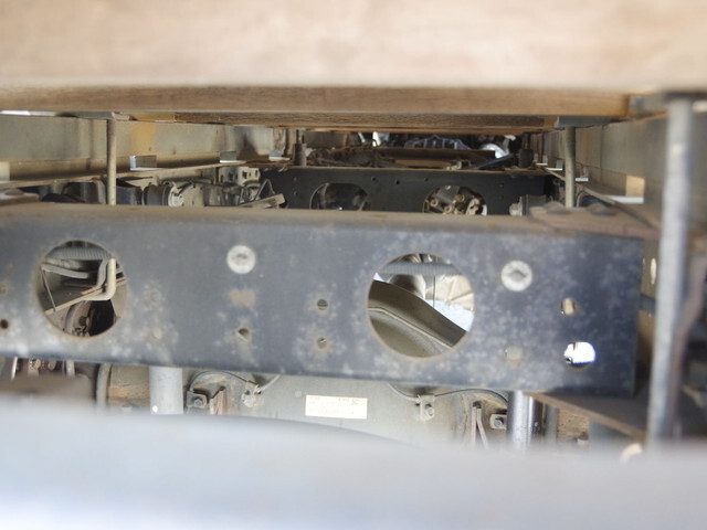 三菱ふそうキャンター平ボディ小型（2t・3t）[写真09]