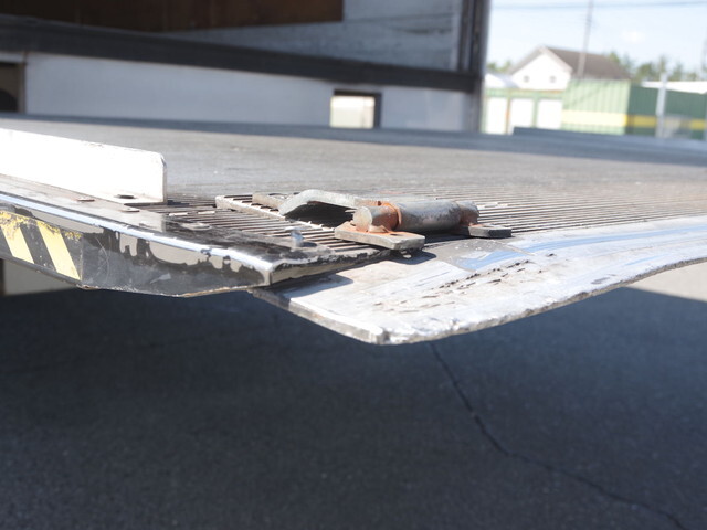 日野レンジャーアルミバン中型（4t）[写真24]