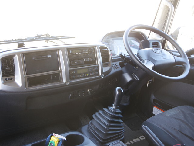 日野レンジャーアルミバン中型（4t）[写真35]