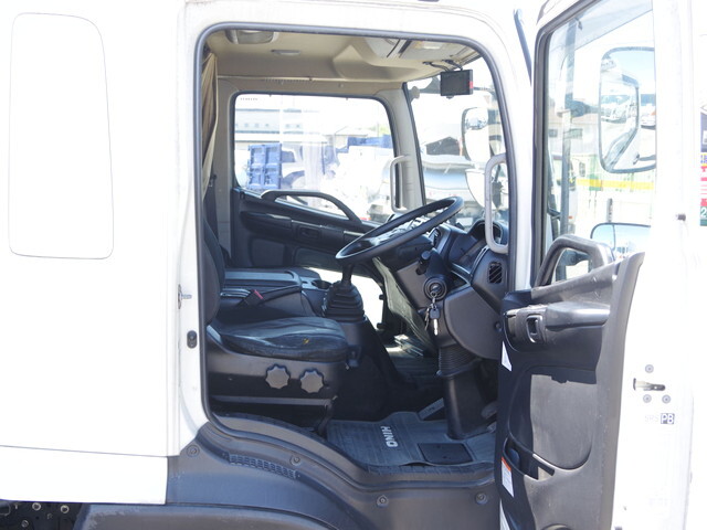 日野レンジャーアルミバン中型（4t）[写真37]