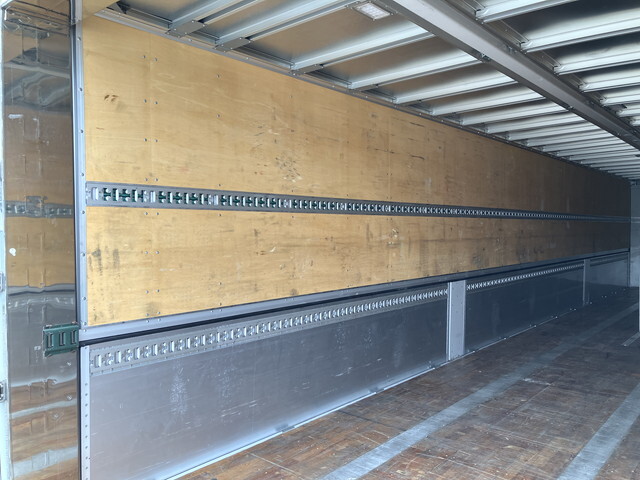 日野プロフィアトレーラーヘッド（トラクターヘッド）大型（10t）[写真11]