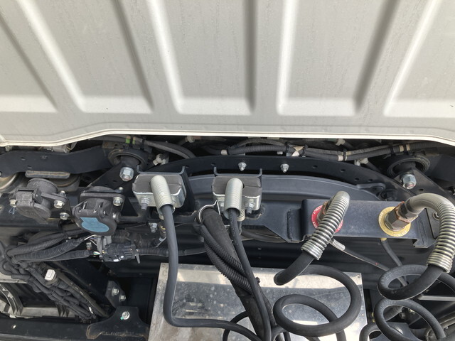 日野プロフィアトレーラーヘッド（トラクターヘッド）大型（10t）[写真17]