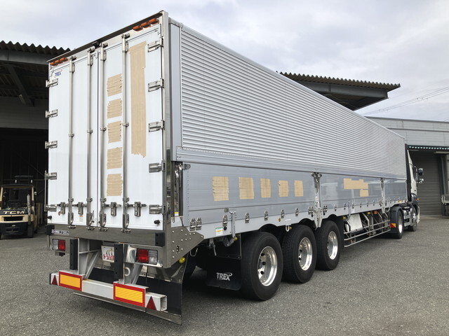 日野プロフィアトレーラーヘッド（トラクターヘッド）大型（10t）[写真02]