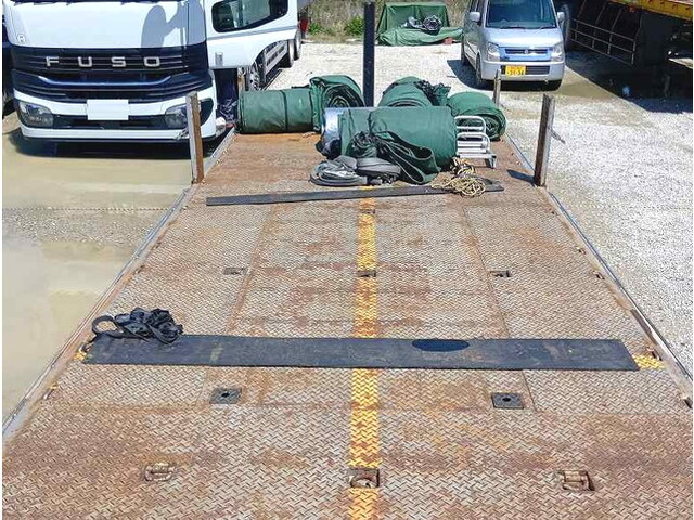 三菱ふそうスーパーグレート平ボディ大型（10t）[写真14]