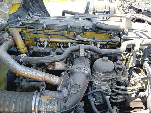 三菱ふそうスーパーグレート平ボディ大型（10t）[写真19]