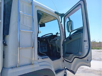 三菱ふそうスーパーグレート平ボディ大型（10t）[写真31]