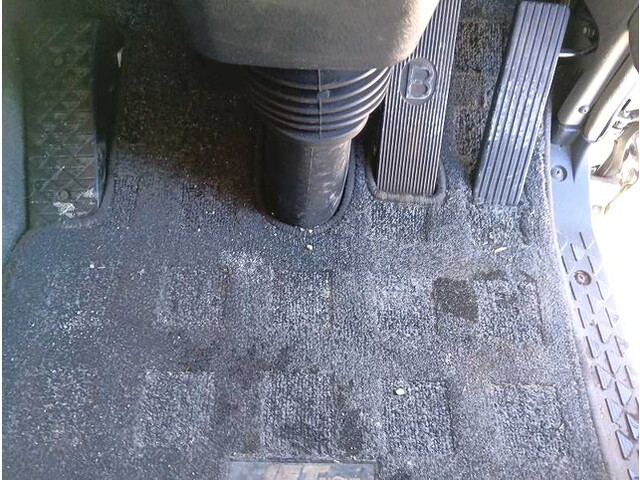 三菱ふそうスーパーグレート平ボディ大型（10t）[写真32]