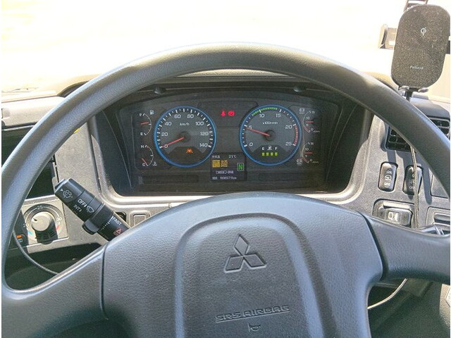 三菱ふそうスーパーグレート平ボディ大型（10t）[写真33]