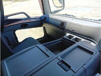 三菱ふそうスーパーグレート平ボディ大型（10t）[写真38]