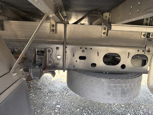 いすゞフォワードアルミウイング増トン（6t・8t）[写真22]