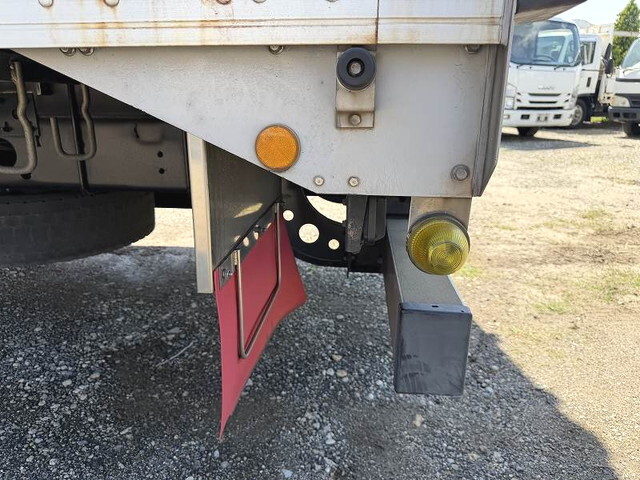 いすゞフォワードアルミウイング増トン（6t・8t）[写真23]