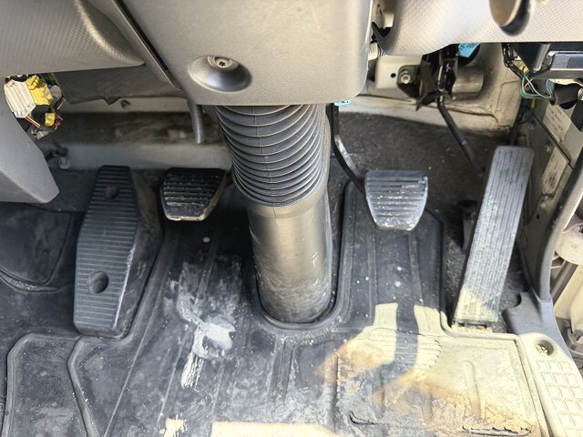 いすゞフォワードアルミウイング増トン（6t・8t）[写真30]