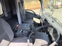 いすゞフォワードアルミウイング増トン（6t・8t）[写真32]