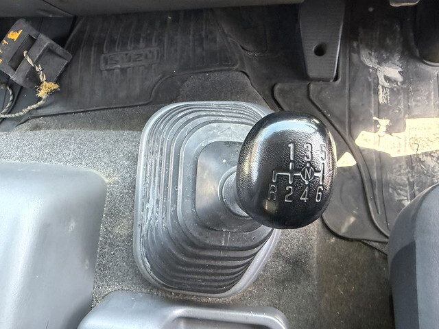 いすゞフォワードアルミウイング増トン（6t・8t）[写真34]