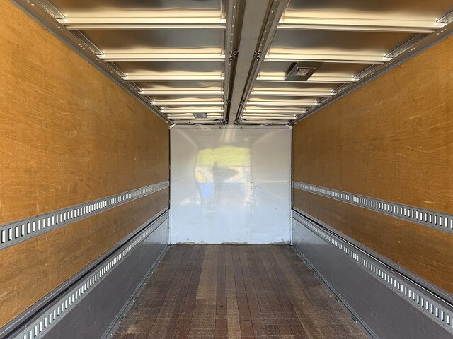 いすゞフォワードアルミウイング増トン（6t・8t）[写真07]