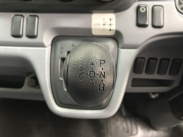 三菱ふそうキャンターアルミバン小型（2t・3t）[写真16]