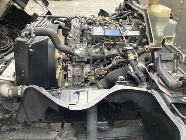 三菱ふそうキャンターアルミバン小型（2t・3t）[写真19]