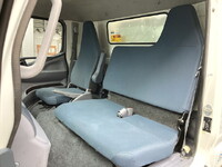 三菱ふそうキャンターアルミバン小型（2t・3t）[写真30]