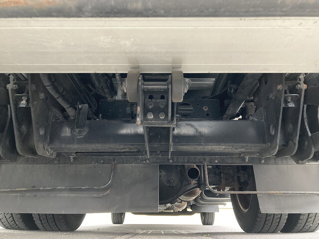 三菱ふそうキャンターアルミバン小型（2t・3t）[写真33]