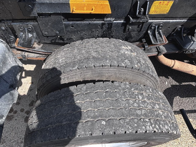 いすゞフォワードパッカー車（塵芥車）中型（4t）[写真19]