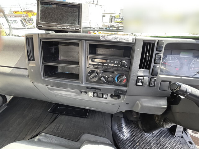 いすゞフォワードパッカー車（塵芥車）中型（4t）[写真33]