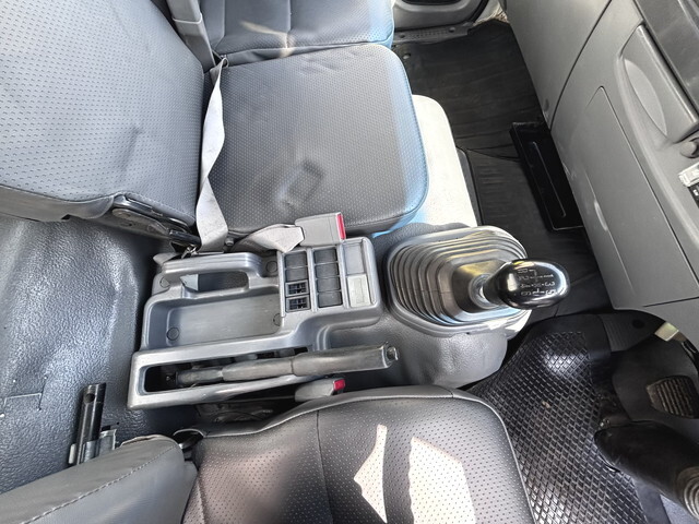 いすゞフォワードパッカー車（塵芥車）中型（4t）[写真34]