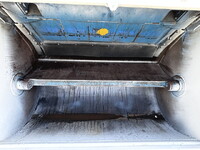 いすゞフォワードパッカー車（塵芥車）中型（4t）[写真09]