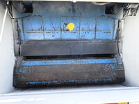 いすゞフォワードパッカー車（塵芥車）中型（4t）[写真10]