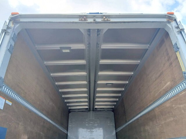 いすゞフォワードアルミウイング中型（4t）[写真10]