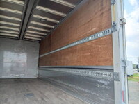 いすゞフォワードアルミウイング中型（4t）[写真12]