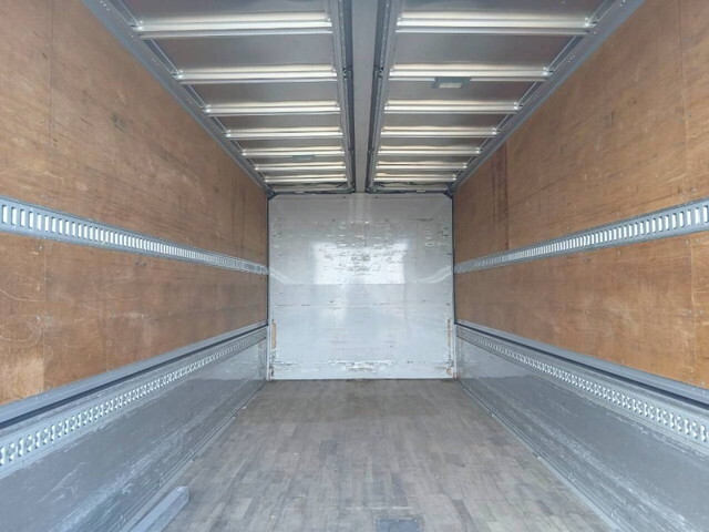 いすゞフォワードアルミウイング中型（4t）[写真13]