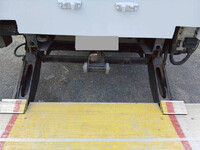 いすゞフォワードアルミウイング中型（4t）[写真10]