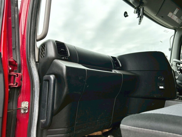 日野プロフィアアルミウイング大型（10t）[写真25]