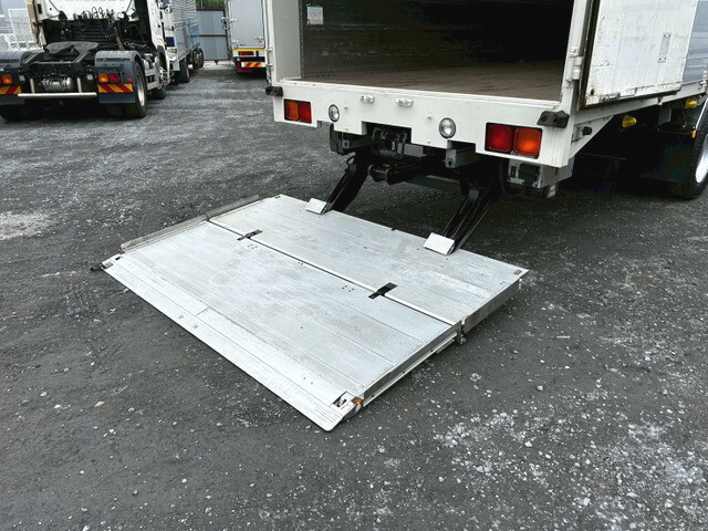 日野プロフィアアルミウイング大型（10t）[写真09]