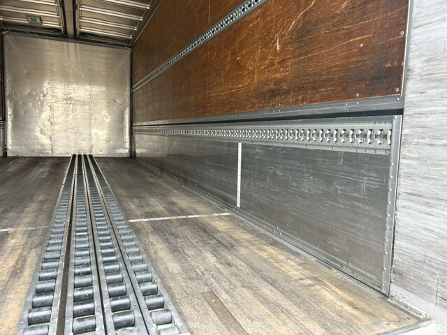 いすゞフォワードアルミウイング中型（4t）[写真13]