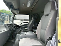 いすゞフォワードアルミウイング中型（4t）[写真17]